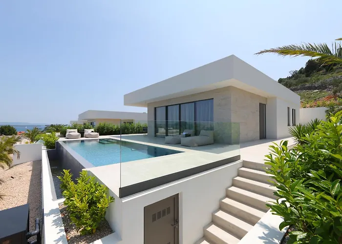 Cloud 9 D5 Villa Tkon