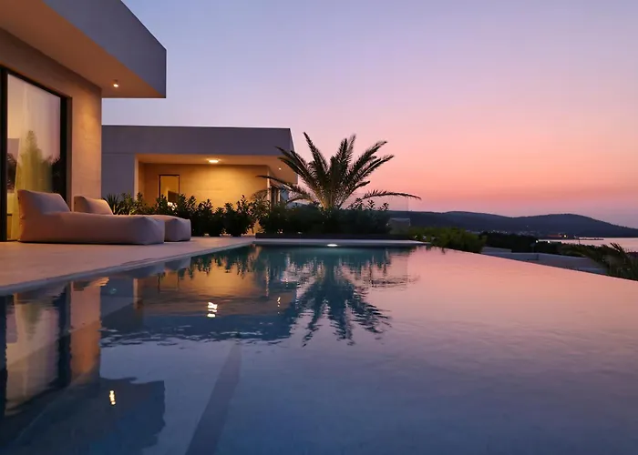 Cloud 9 D5 Villa Tkon