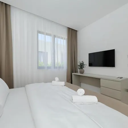 Cloud 9 D5 Villa Tkon