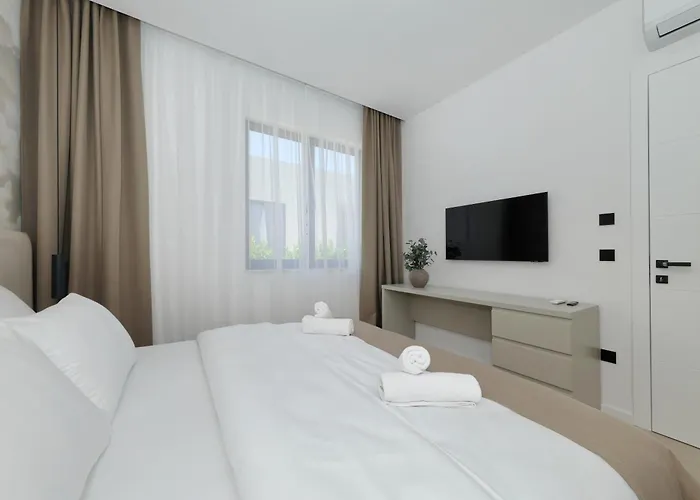 Cloud 9 D5 Villa Tkon