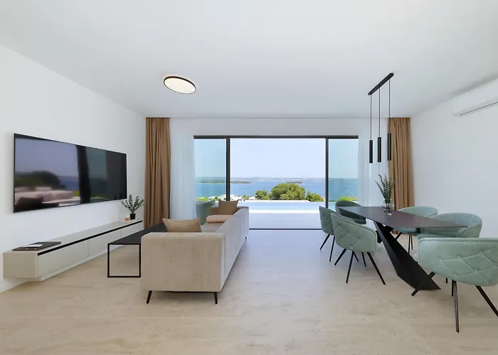 Cloud 9 D5 Villa *